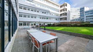 Stop & Work - 5 Av. Carnot, Massy