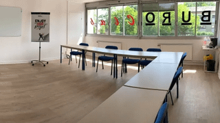 Buro Club - 6-8 Avenue de Creil, Senlis