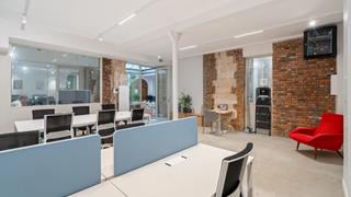 Sora - 66 Rue Saint-Antoine, Paris