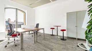 Sora - 9 Rue de Presbourg, Paris