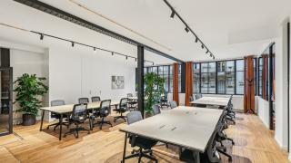 Snapdesk - 27 Bis Rue Jacques Louvel-Tessier, Paris