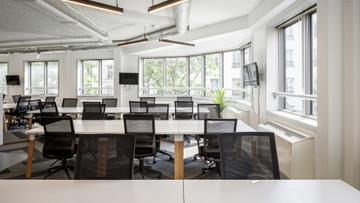 Deskeo - 43 Av. de Clichy, Paris
