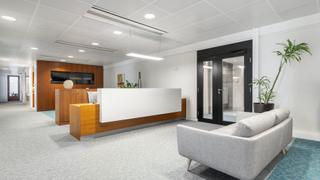 Regus - 5 Place de la Pyramide, Paris