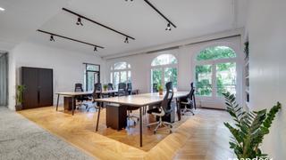 Snapdesk - 39 Avenue Victor Hugo, Paris